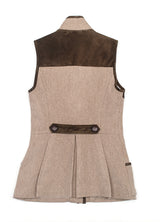 San Isidro Vest